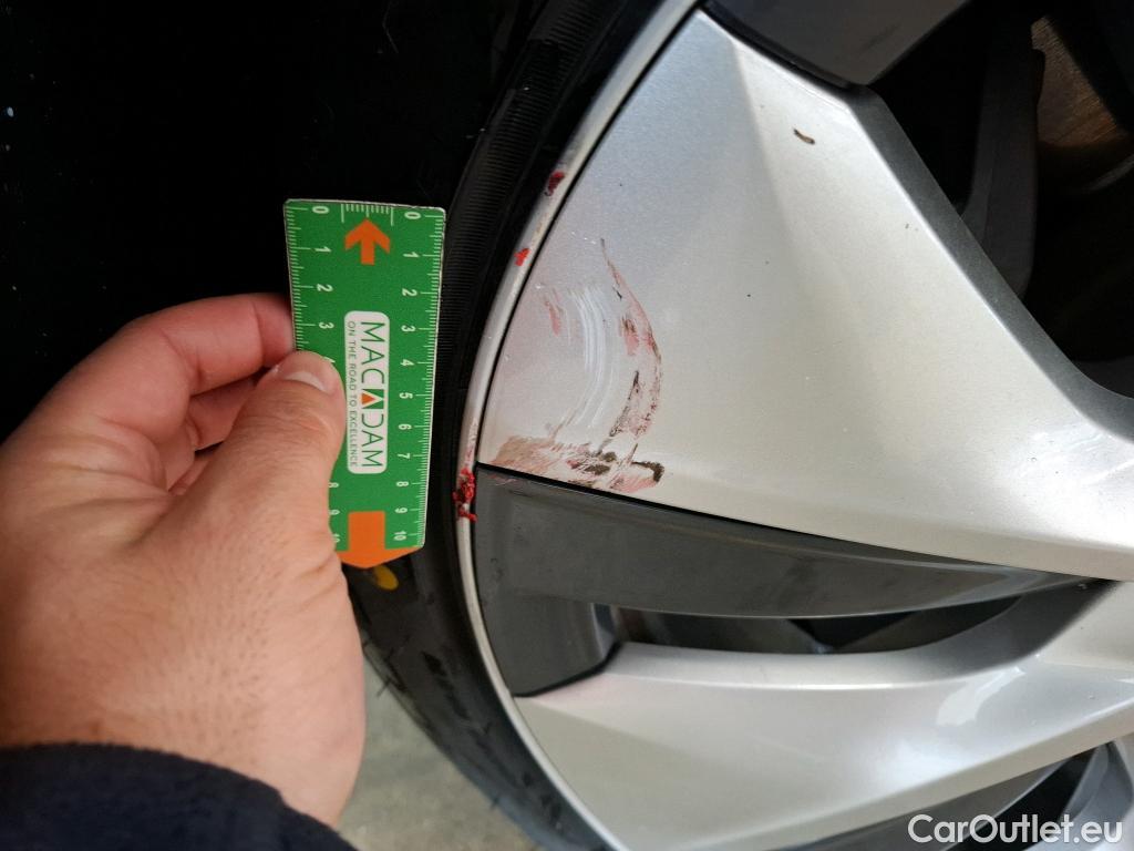  Tesla  Model Y TESLA  / 2020 / 5P / SUV Long Range Dual Motor AWD #16