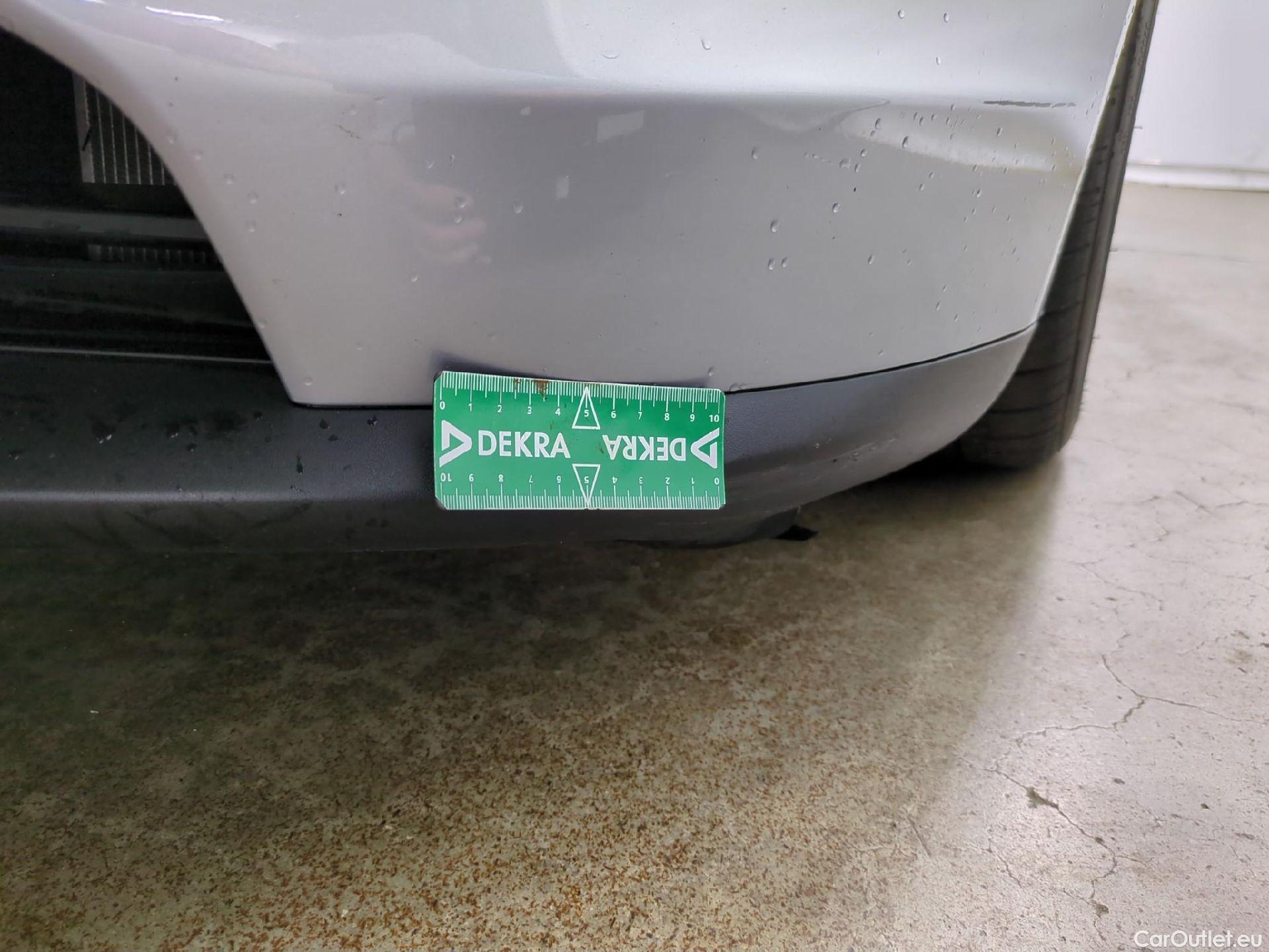  Porsche  Taycan  79kWh BVA #11