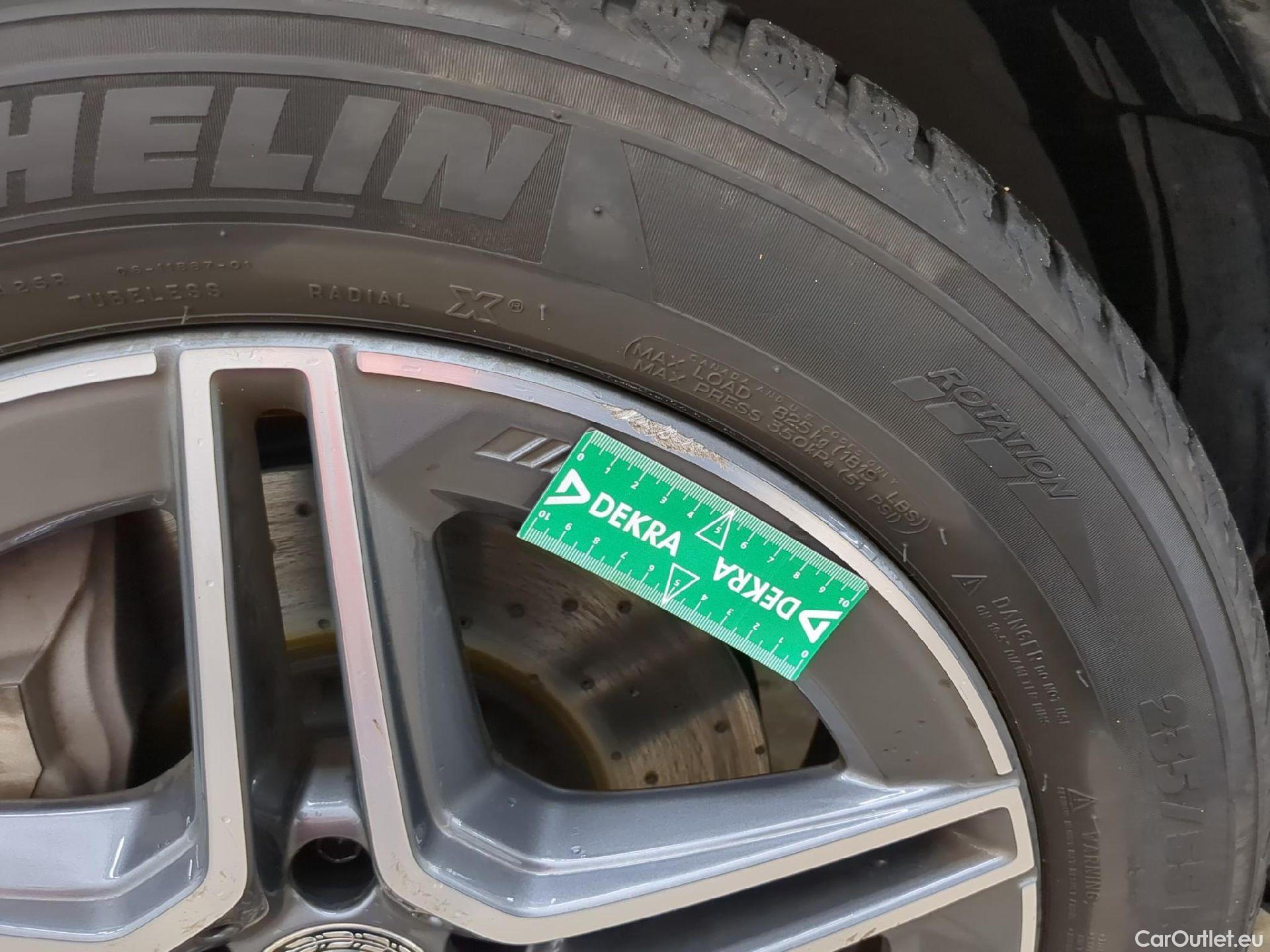  Mercedes  G-Klasee MERCEDES-BENZ GLC Coupe / 2019 / 5P / Coupé GLC 300 e Business Line 4Matic #29