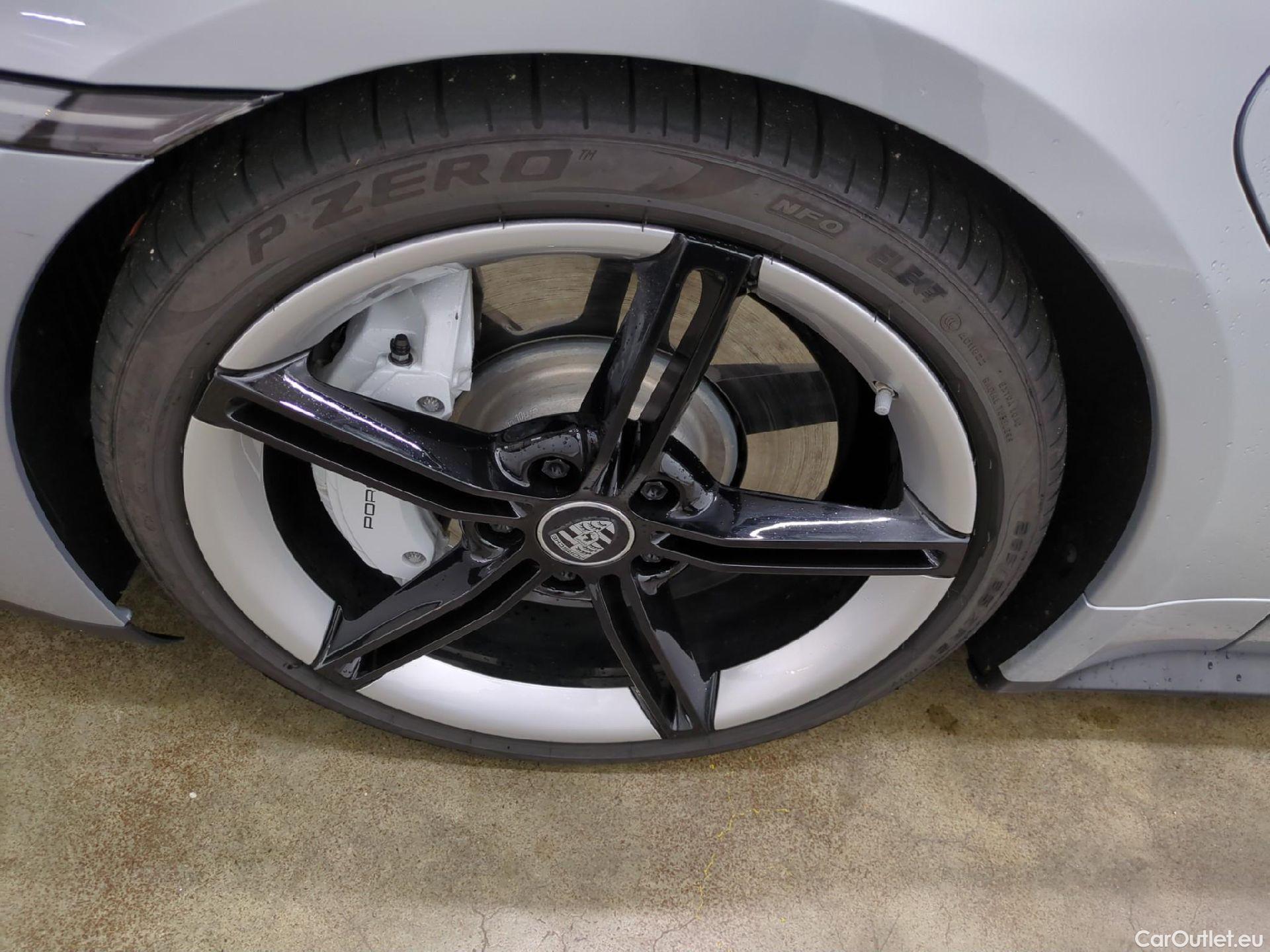  Porsche  Taycan  79kWh BVA #4