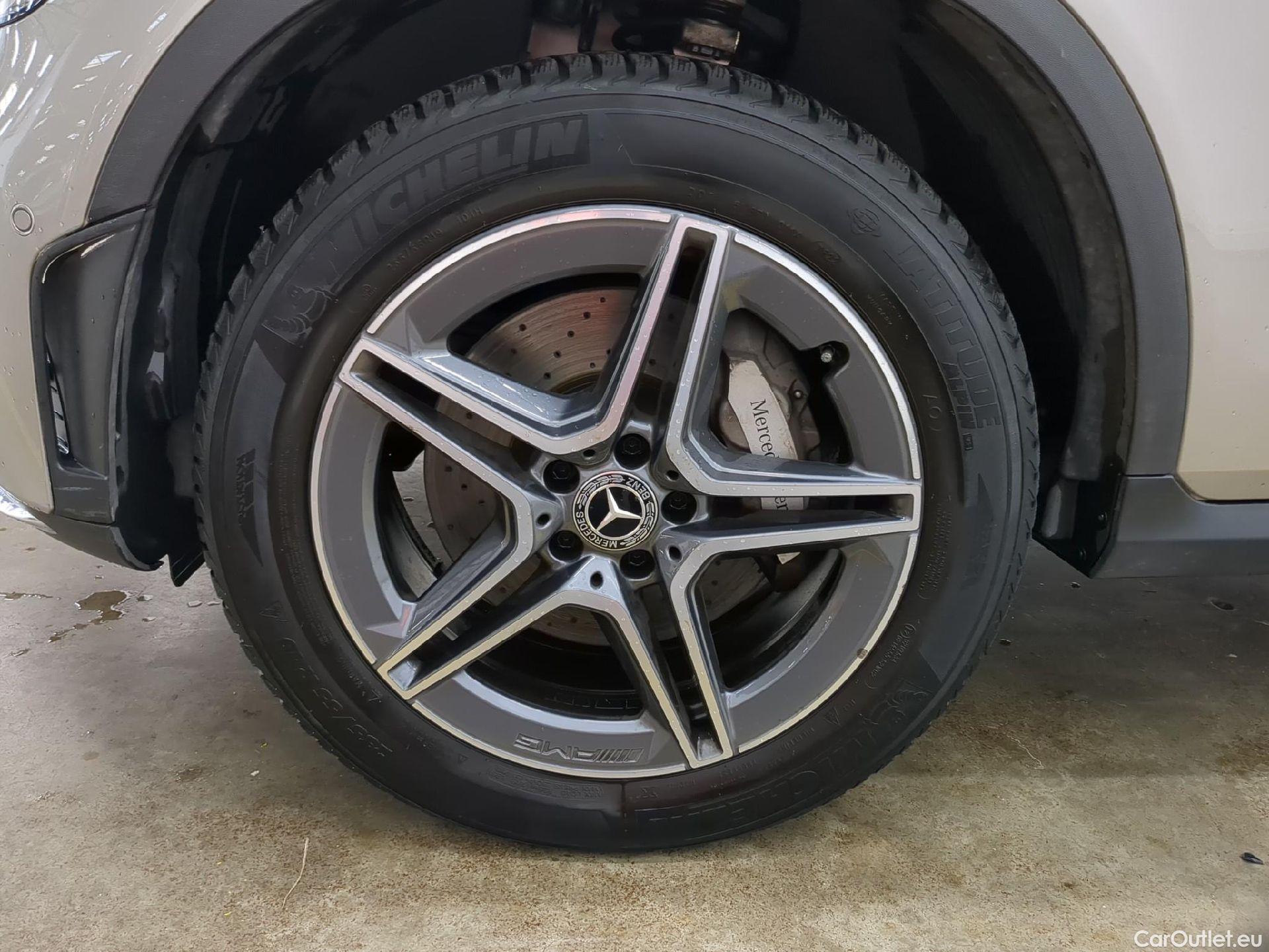  Mercedes  G-Klasee MERCEDES-BENZ GLC Coupe / 2019 / 5P / Coupé GLC 300 e Business Line 4Matic #4