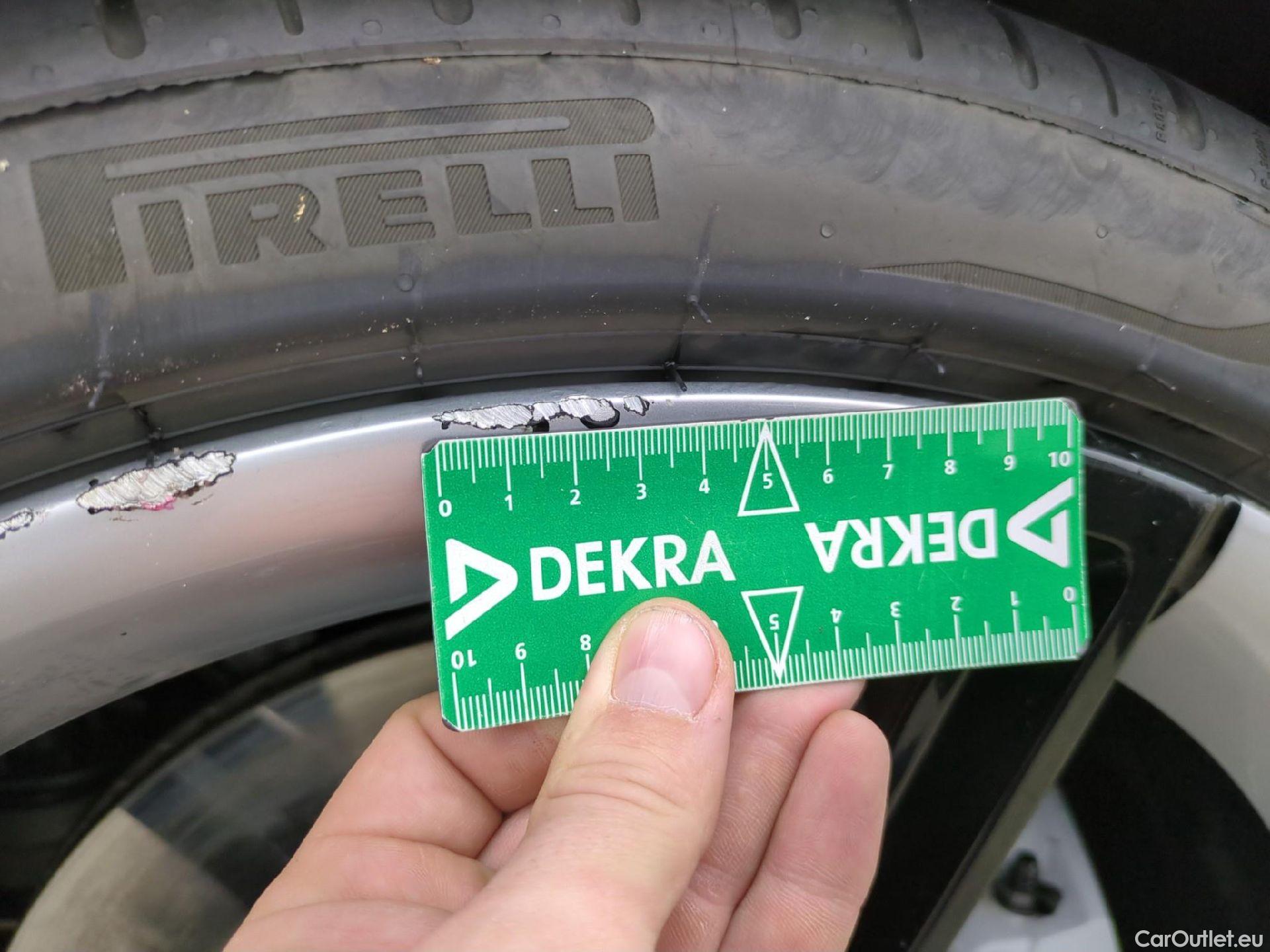  Porsche  Taycan  79kWh BVA #7