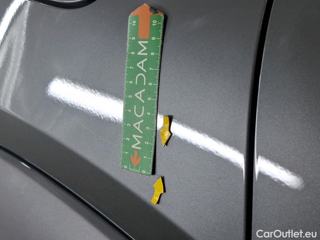  Mercedes  G-Klasee MERCEDES-BENZ GLE / 2019 / 5P / SUV GLE 350 e 4MATIC AMG Line #78