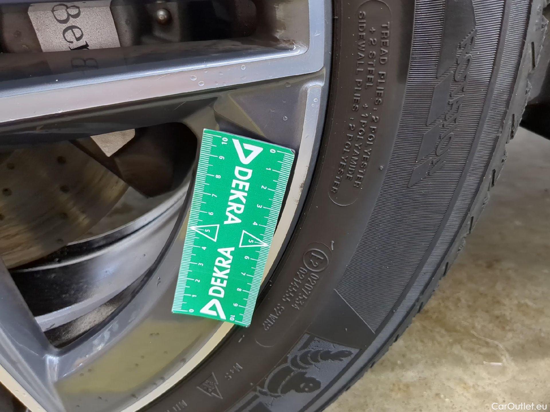  Mercedes  G-Klasee MERCEDES-BENZ GLC Coupe / 2019 / 5P / Coupé GLC 300 e Business Line 4Matic #19