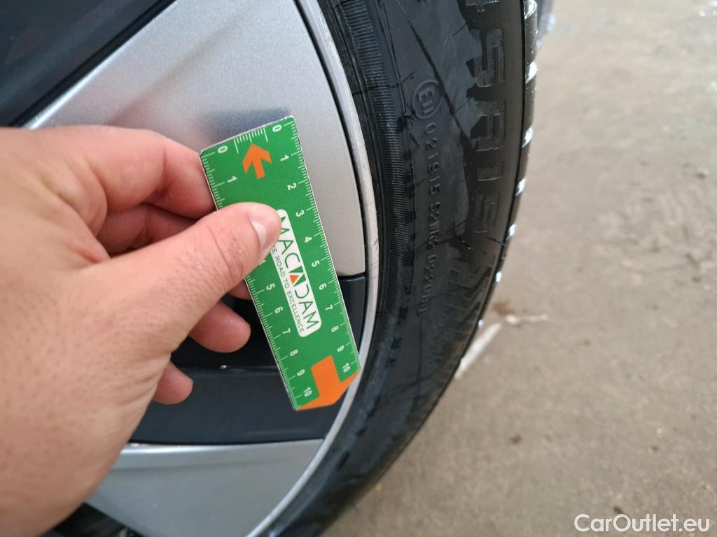  Tesla  Model Y TESLA  / 2020 / 5P / SUV Long Range Dual Motor AWD #18