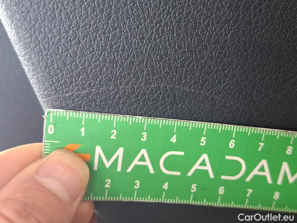  Mercedes  G-Klasee MERCEDES-BENZ GLE / 2019 / 5P / SUV GLE 350 e 4MATIC AMG Line #61