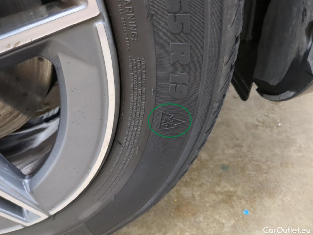  Mercedes  G-Klasee MERCEDES-BENZ GLC Coupe / 2019 / 5P / Coupé GLC 300 e Business Line 4Matic #5