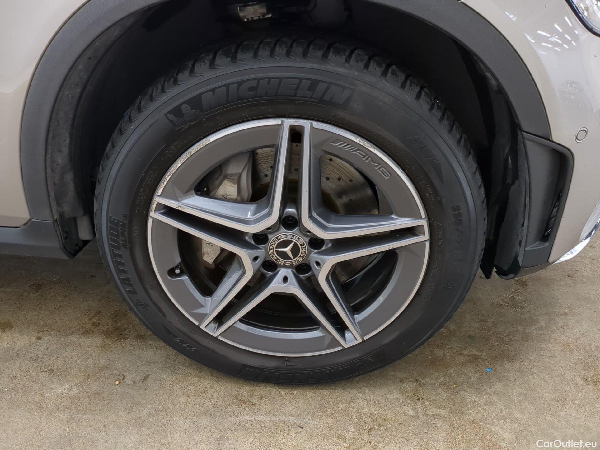  Mercedes  G-Klasee MERCEDES-BENZ GLC Coupe / 2019 / 5P / Coupé GLC 300 e Business Line 4Matic #6