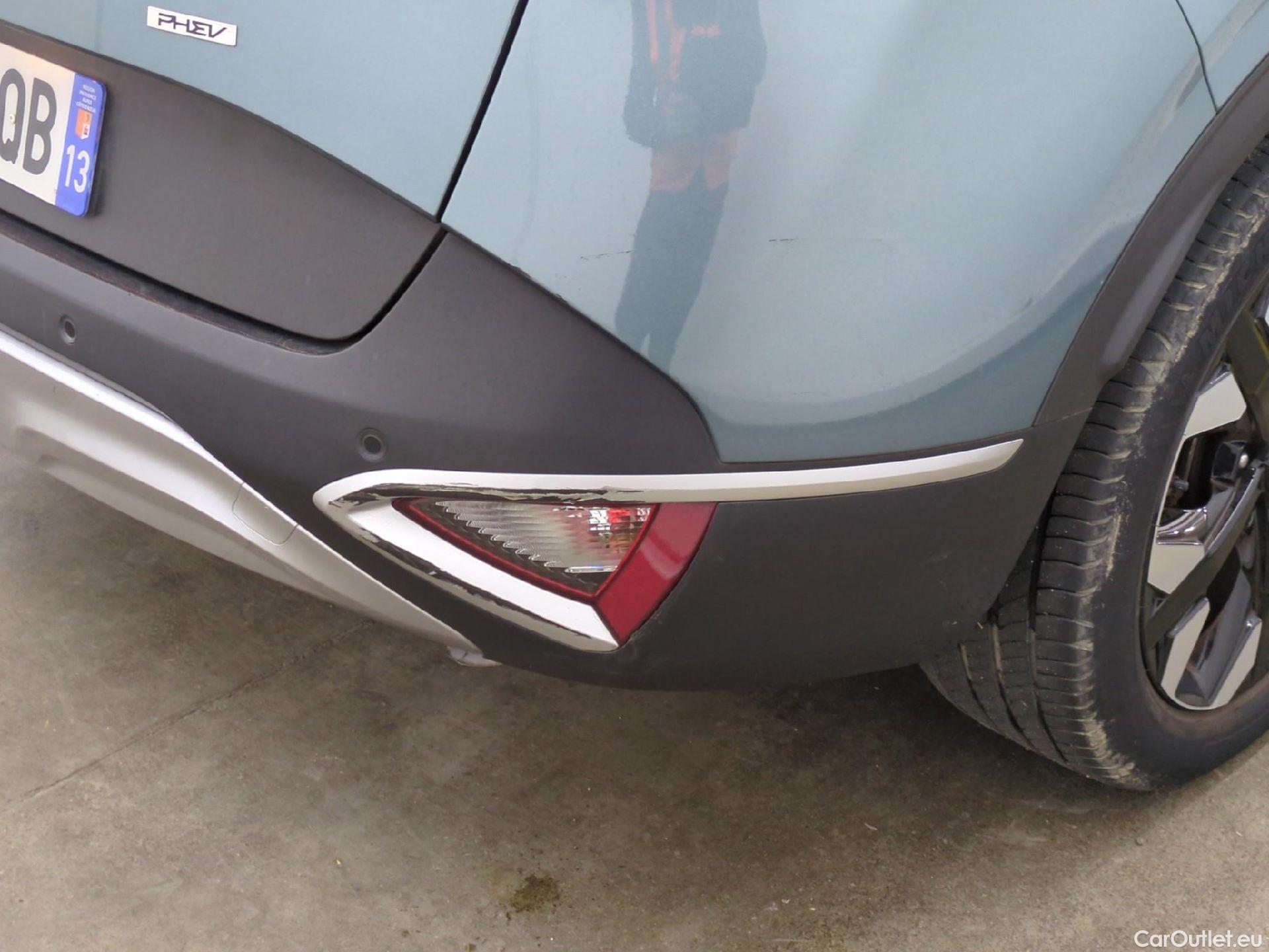  KIA  Sportage KIA  / 2021 / 5P / SUV 1.6 T-GDI 265 PHEV AUTO 4WD ACTIVE #16