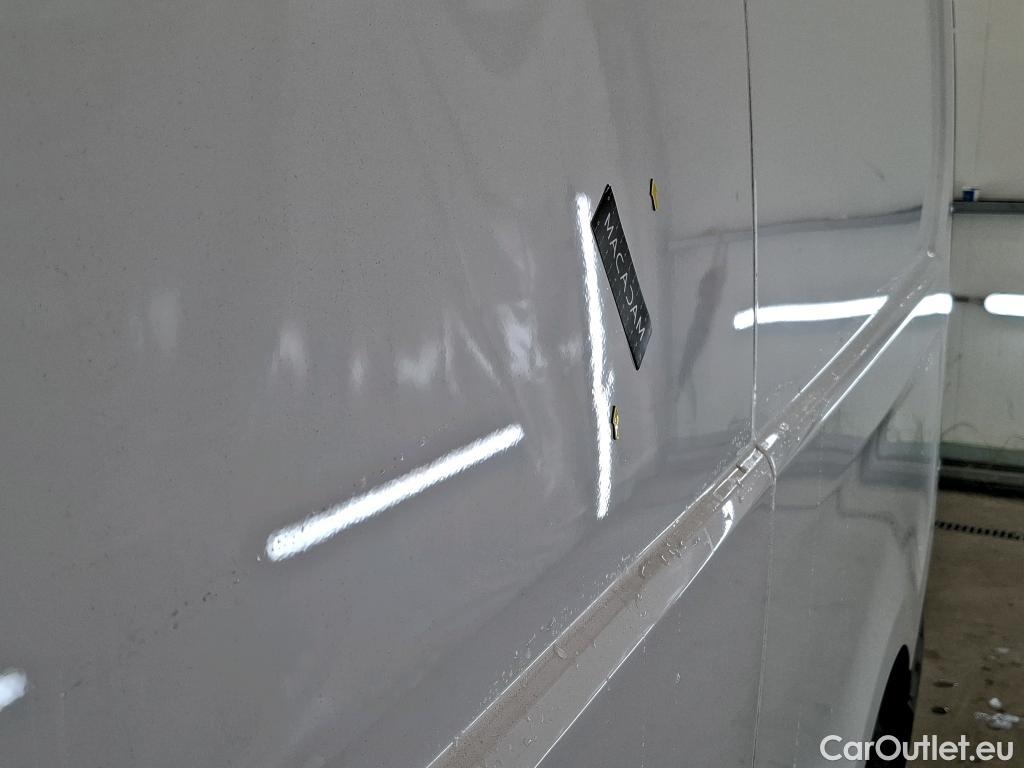  Renault  Trafic  III Fourgon L2H1 3T Confort 2.0 dCi 130CV BVM6 E6d #11