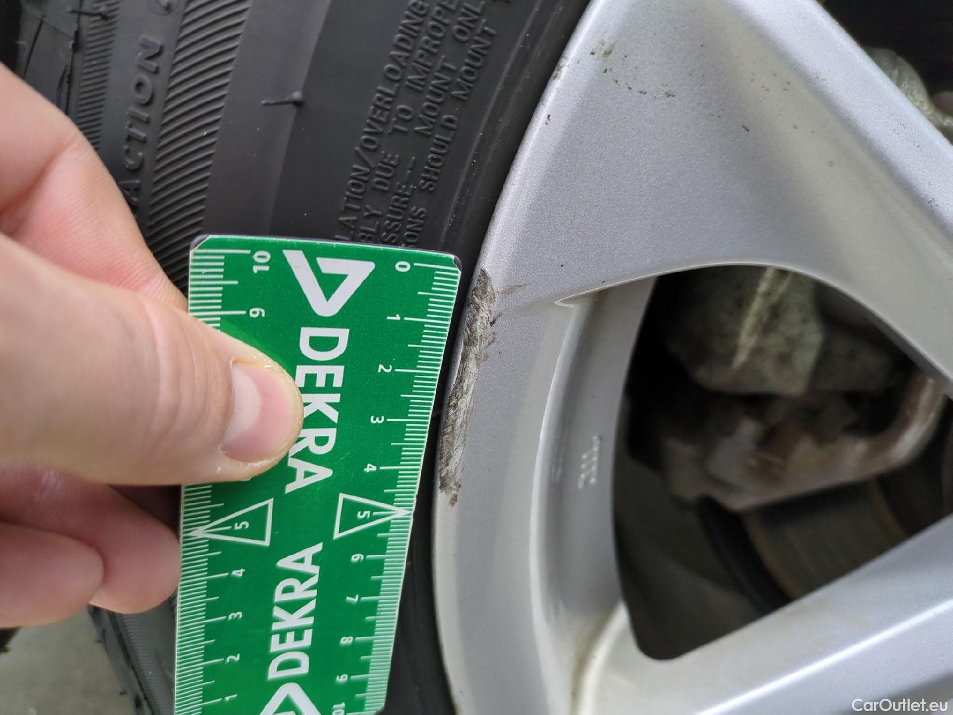  Toyota  Corolla TOYOTA  Touring Sports / 2018 / 5P / Break Hybride 122h Dynamic Business Beyond Zer #10