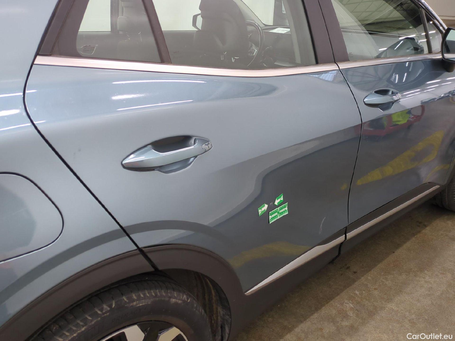  KIA  Sportage KIA  / 2021 / 5P / SUV 1.6 T-GDI 265 PHEV AUTO 4WD ACTIVE #19