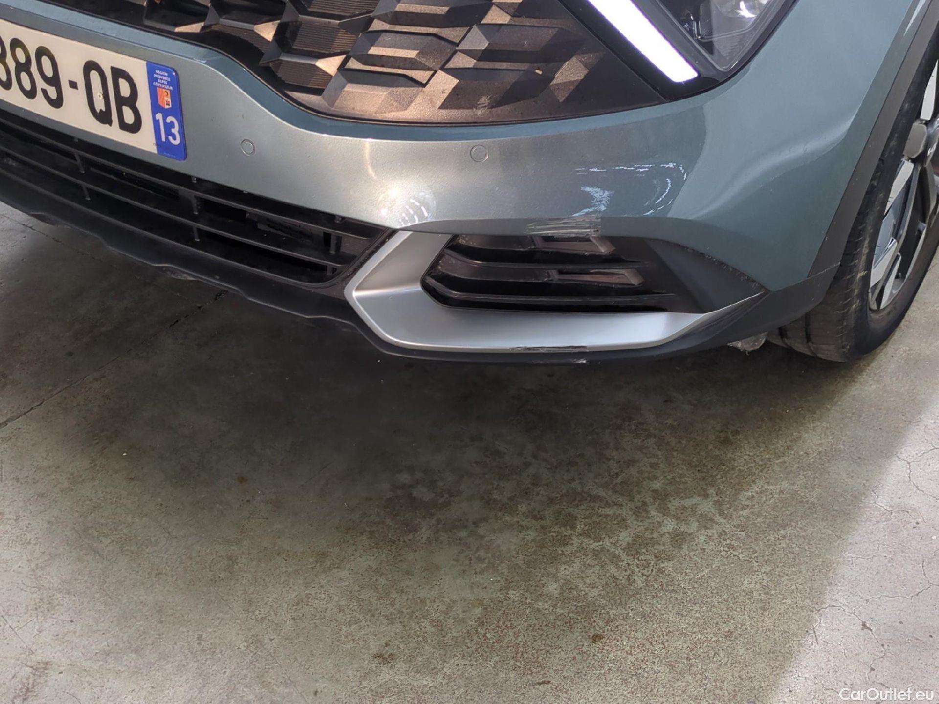  KIA  Sportage KIA  / 2021 / 5P / SUV 1.6 T-GDI 265 PHEV AUTO 4WD ACTIVE #3