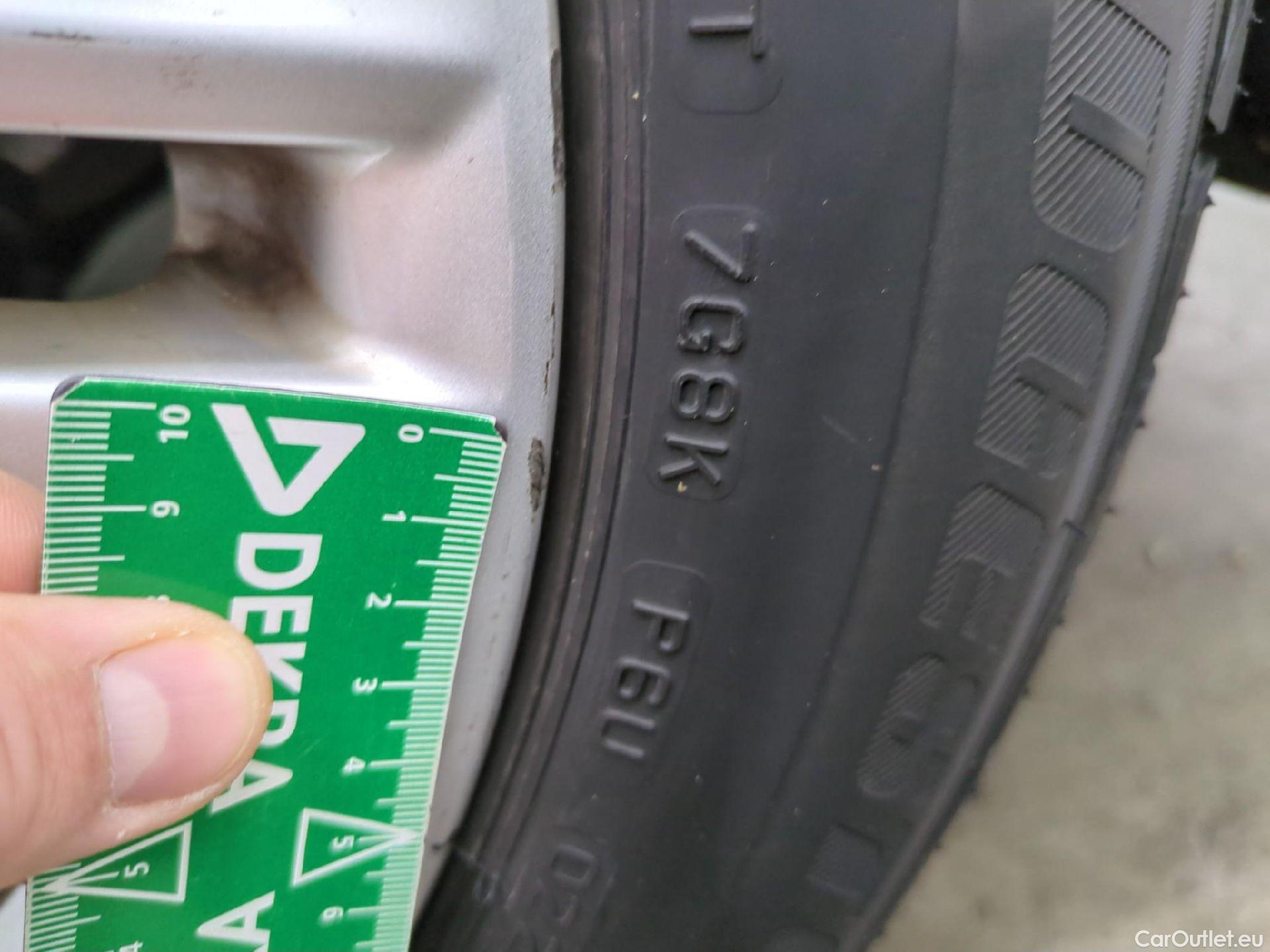  Toyota  Corolla TOYOTA  Touring Sports / 2018 / 5P / Break Hybride 122h Dynamic Business Beyond Zer #8