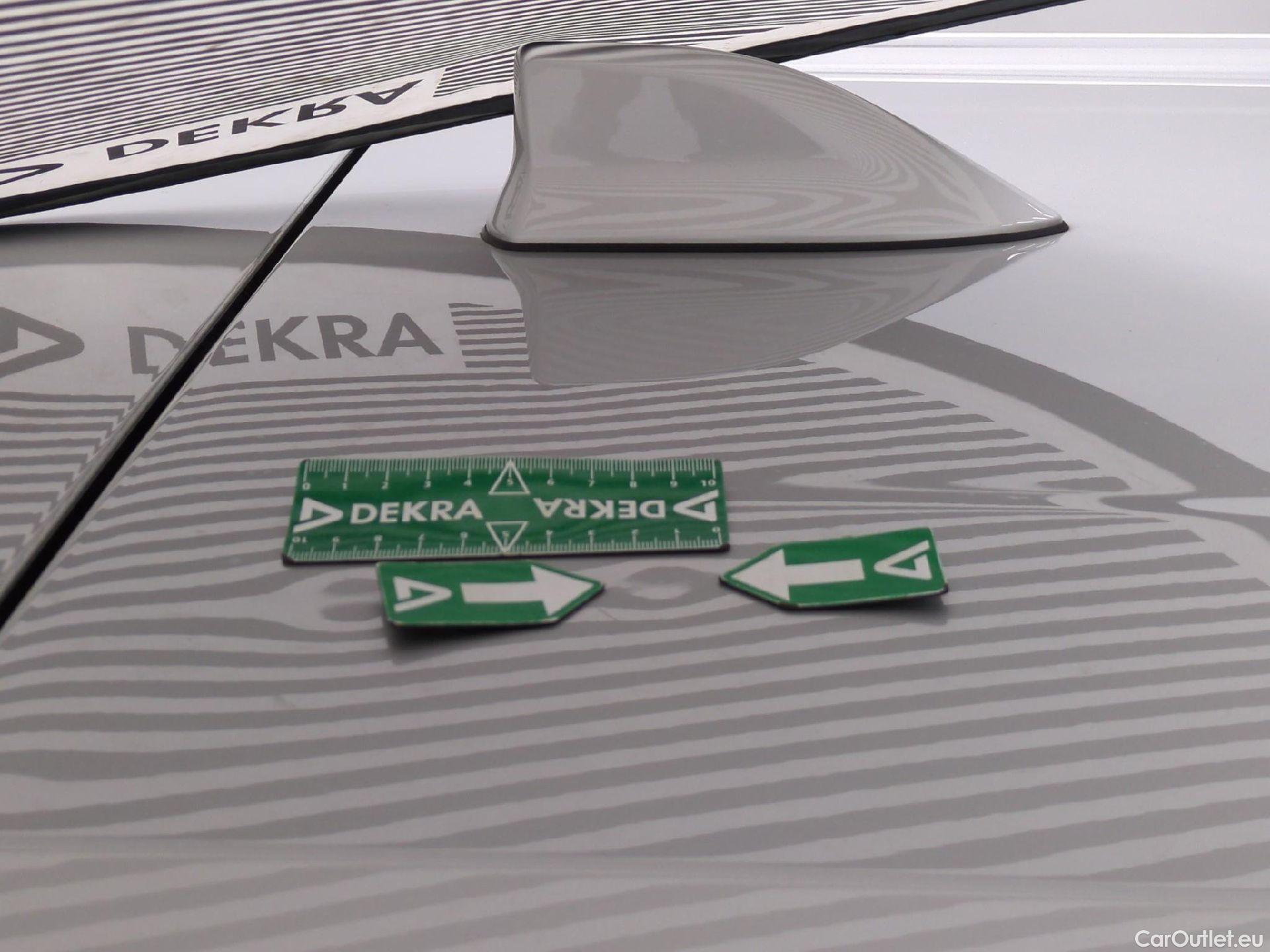  Toyota  Corolla TOYOTA  Touring Sports / 2018 / 5P / Break Hybride 122h Dynamic Business Beyond Zer #15