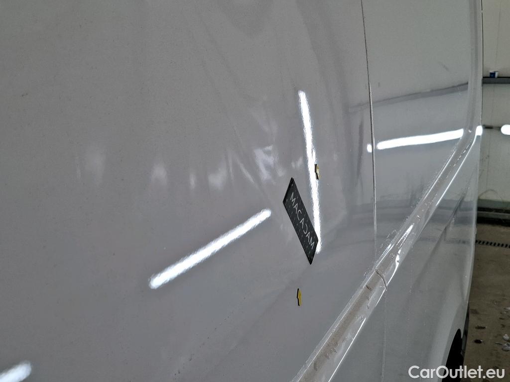  Renault  Trafic  III Fourgon L2H1 3T Confort 2.0 dCi 130CV BVM6 E6d #12