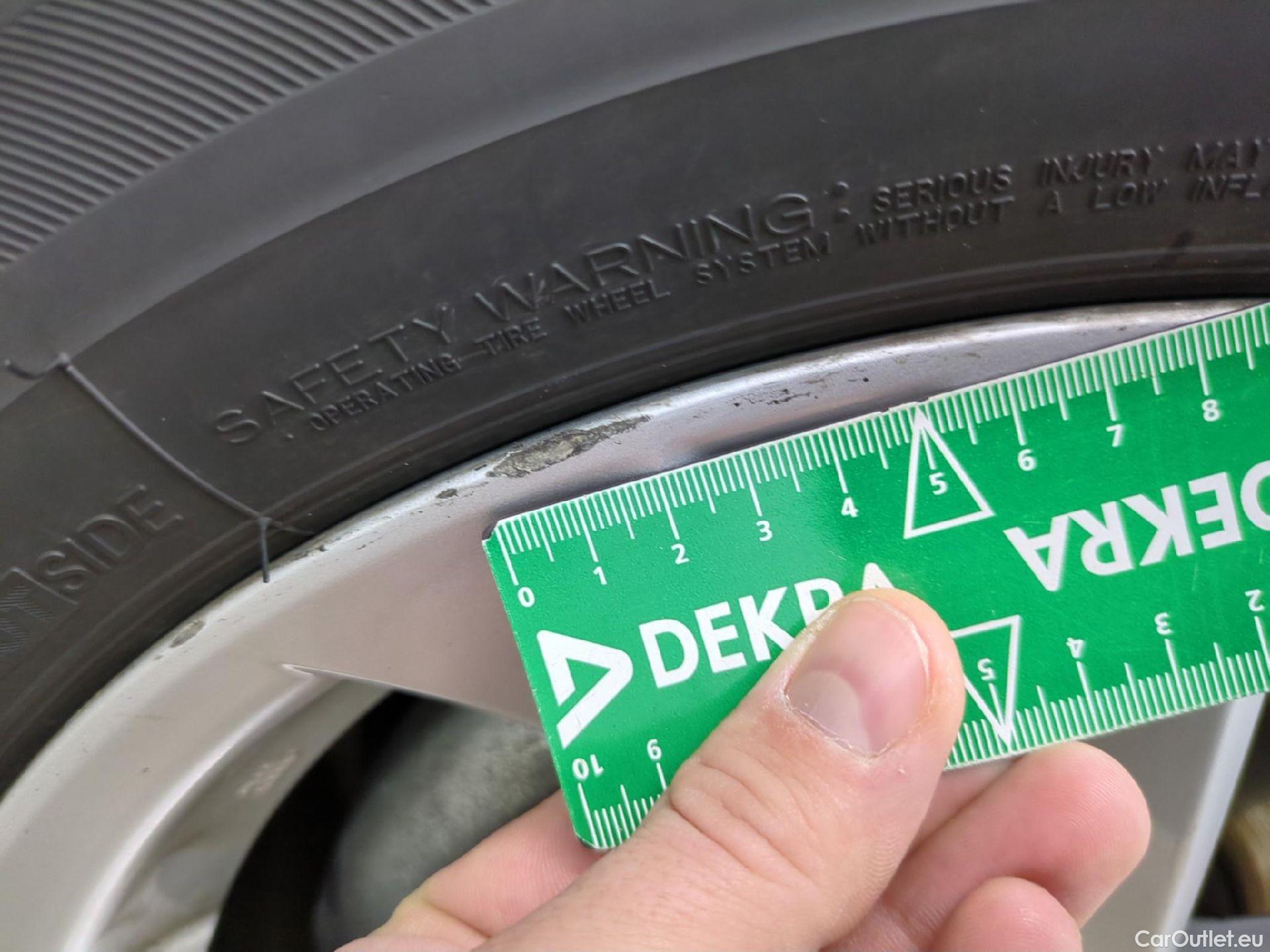  Toyota  Corolla TOYOTA  Touring Sports / 2018 / 5P / Break Hybride 122h Dynamic Business Beyond Zer #4