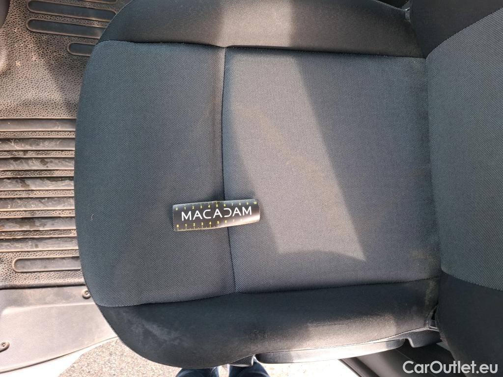  Renault  Master  III Fourgon L3H2 3 5 Grand Confort dCi 135CV BVM6 7 Sieges E6dT #81