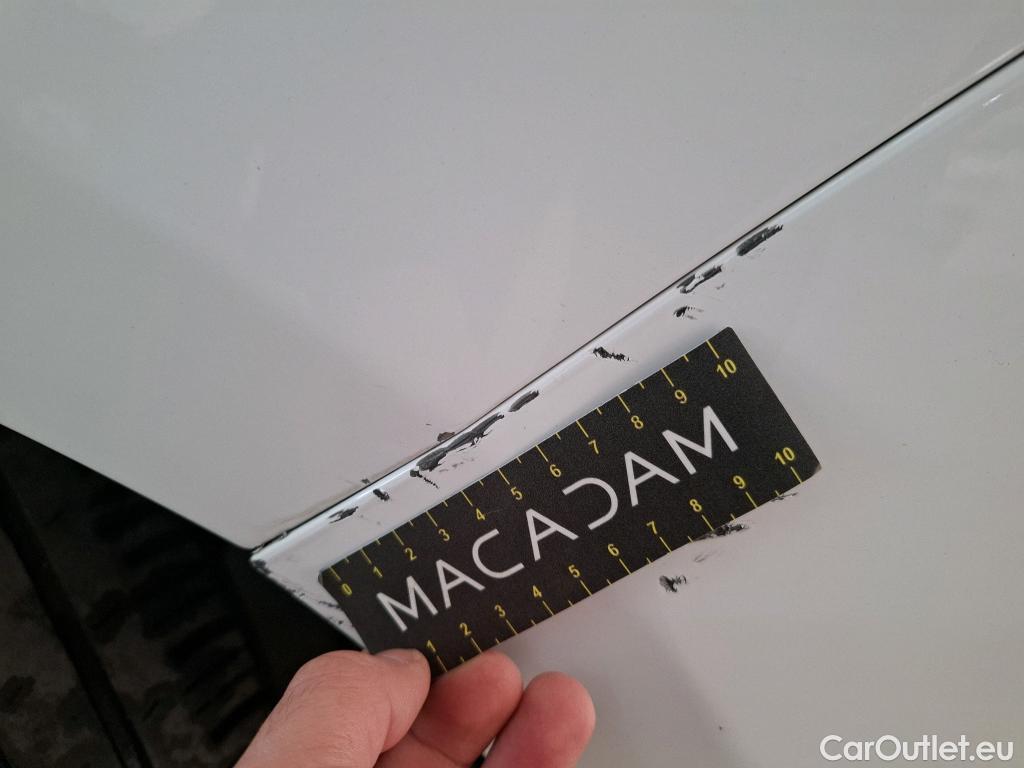  Renault  Trafic  III Fourgon L2H1 3T Confort 2.0 dCi 130CV BVM6 E6d #47