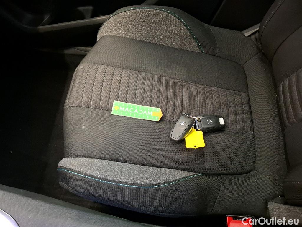  Peugeot  5008  Active Pack 1.2 PureTech 130CV BVA8 7 Sieges E6d #27