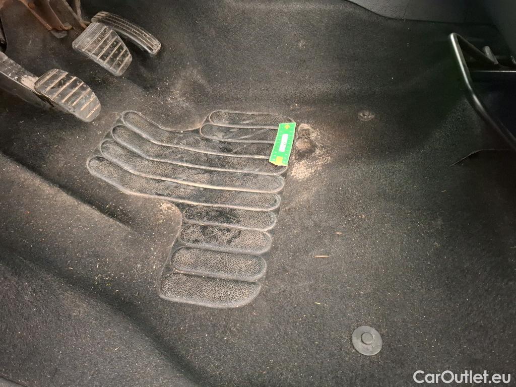  Renault  Kangoo RENAULT  5p MP Zen dCi 90 5P #29