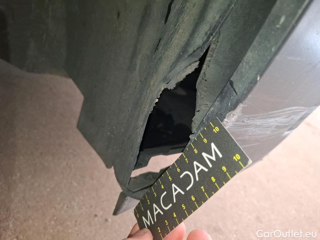  Renault  Trafic  III Fourgon L2H1 3T Confort 2.0 dCi 130CV BVM6 E6d #51