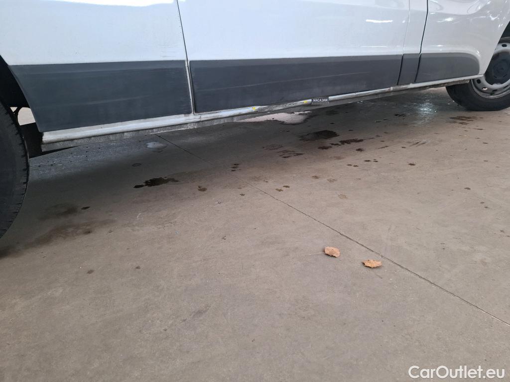  Renault  Trafic  III Fourgon L2H1 3T Confort 2.0 dCi 130CV BVM6 E6d #31