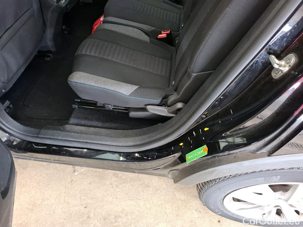  Peugeot  5008  Active Pack 1.2 PureTech 130CV BVA8 7 Sieges E6d #1