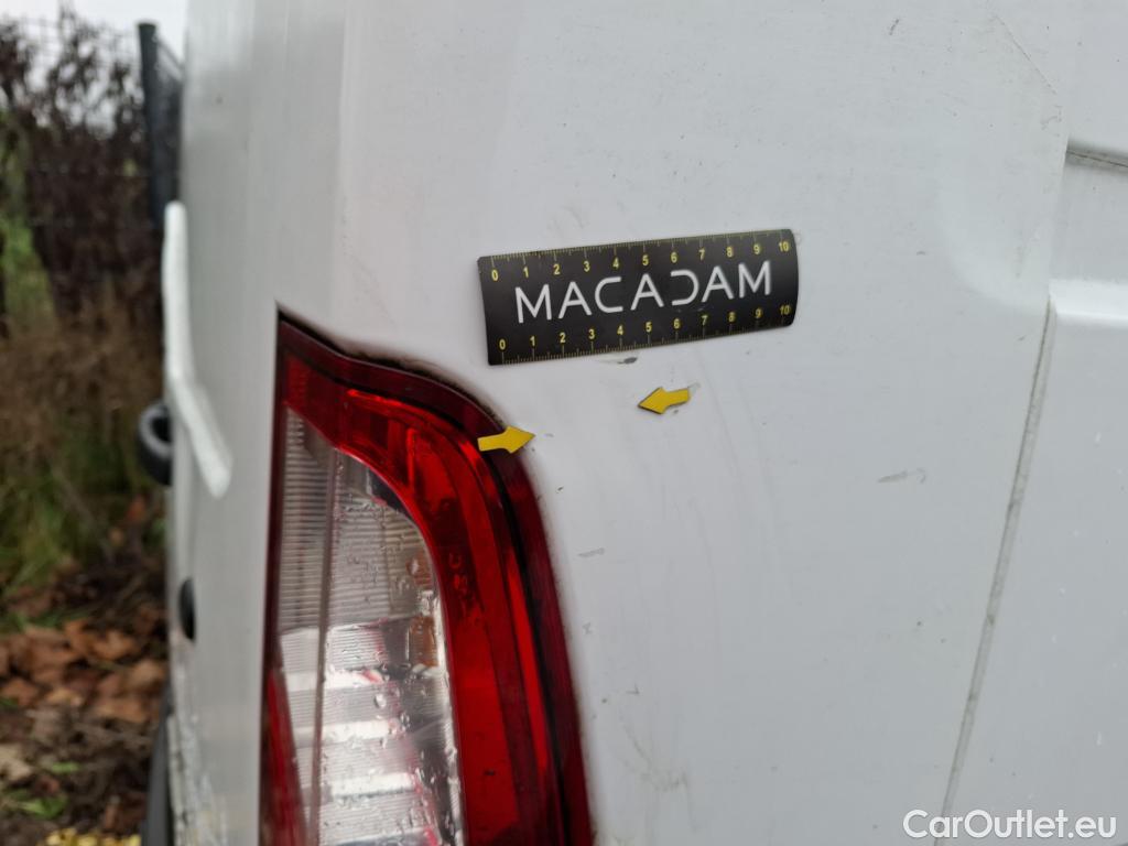  Renault  Master  III Fourgon L3H2 3 5 Grand Confort dCi 135CV BVM6 7 Sieges E6dT #77