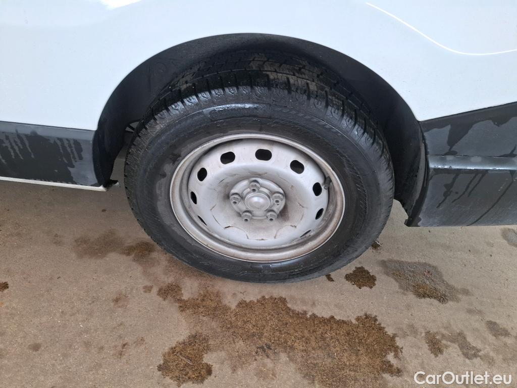  Renault  Trafic  III Fourgon L2H1 3T Confort 2.0 dCi 130CV BVM6 E6d #72