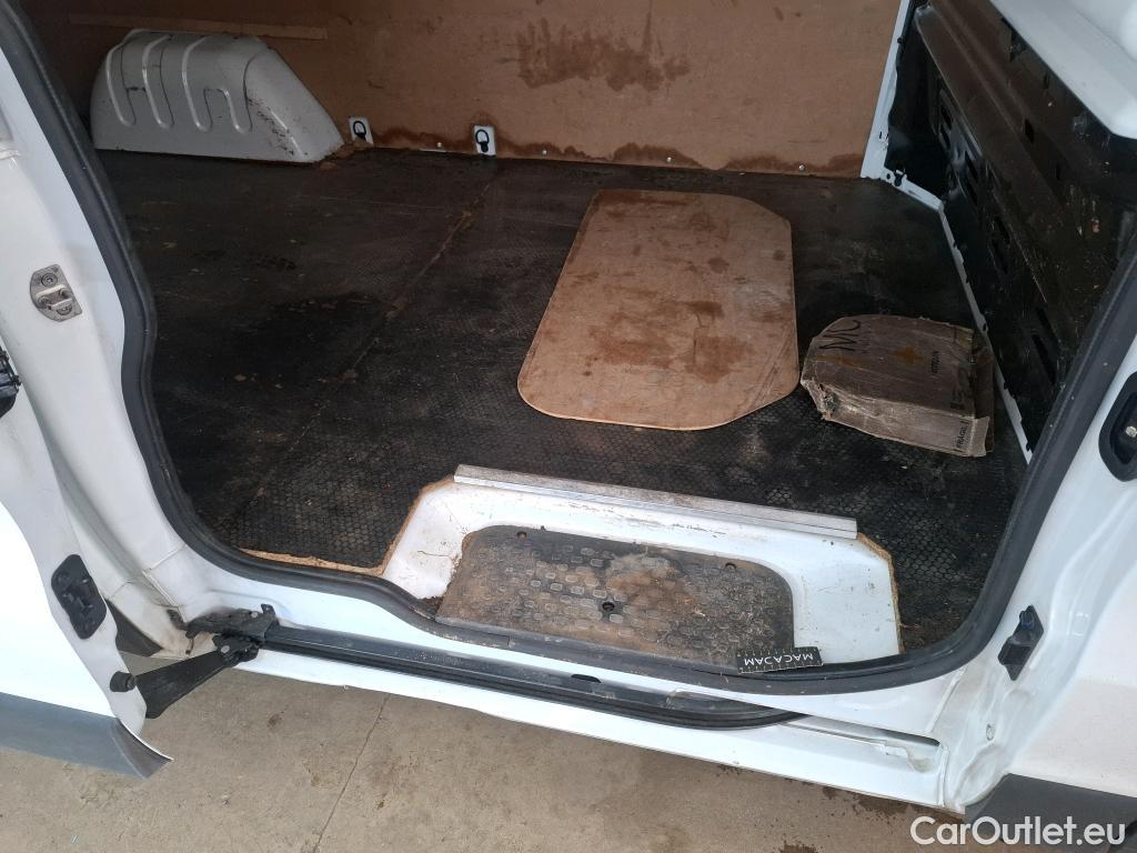  Renault  Trafic  III Fourgon L2H1 3T Confort 2.0 dCi 130CV BVM6 E6d #57