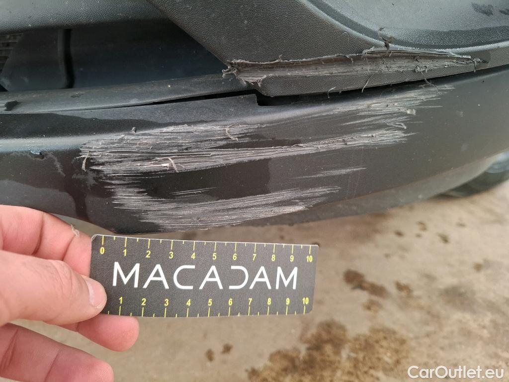  Renault  Trafic  III Fourgon L2H1 3T Confort 2.0 dCi 130CV BVM6 E6d #79