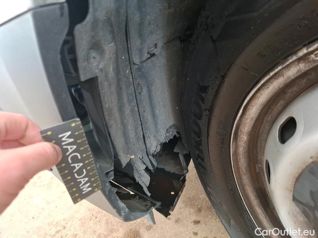  Renault  Trafic  III Fourgon L2H1 3T Confort 2.0 dCi 130CV BVM6 E6d #55