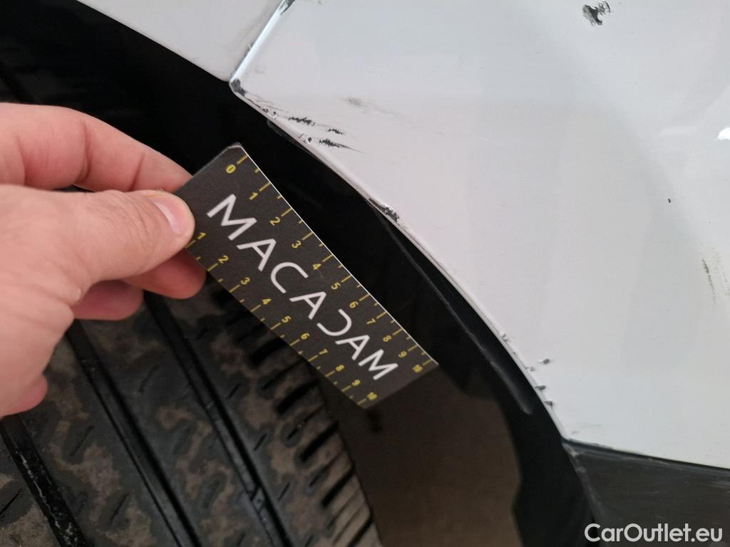  Renault  Trafic  III Fourgon L2H1 3T Confort 2.0 dCi 130CV BVM6 E6d #48