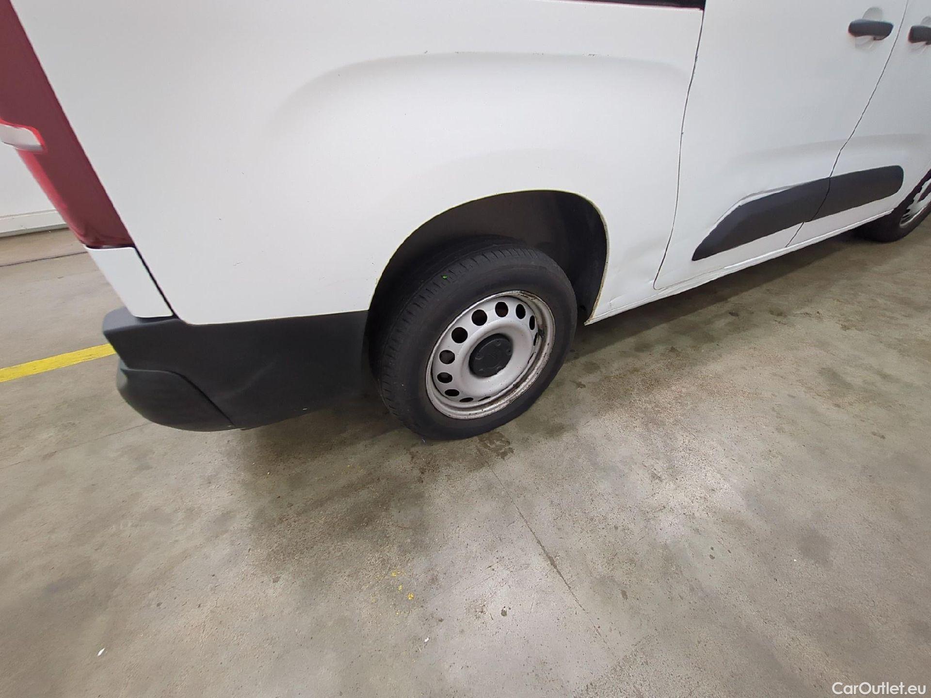  Citroen  Berlingo  Fourgon Club XL 950 1.5 BlueHDi 100CV BVM5 E6dT #20