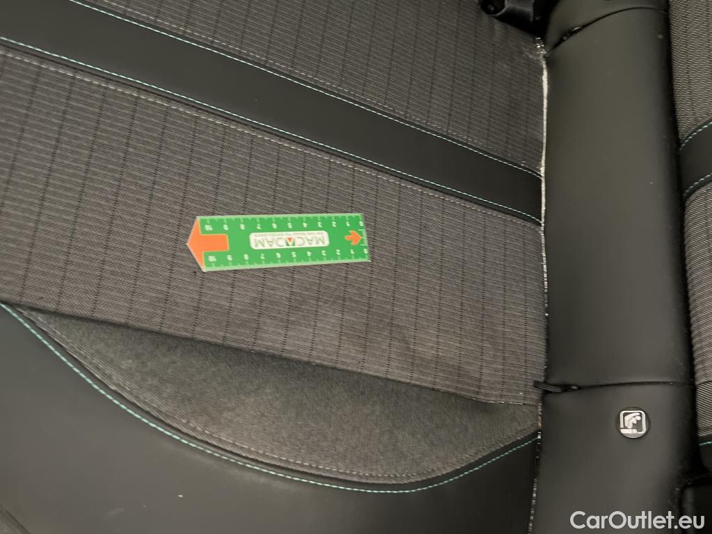  Peugeot  2008  Allure Business 1.5 HDi 130CV BVA8 E6d #15