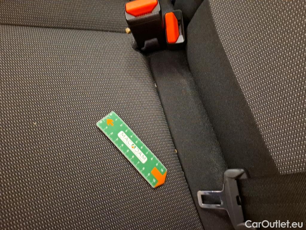  Citroen  C3  Shine 1.2 PureTech 80CV BVM5 6E #9