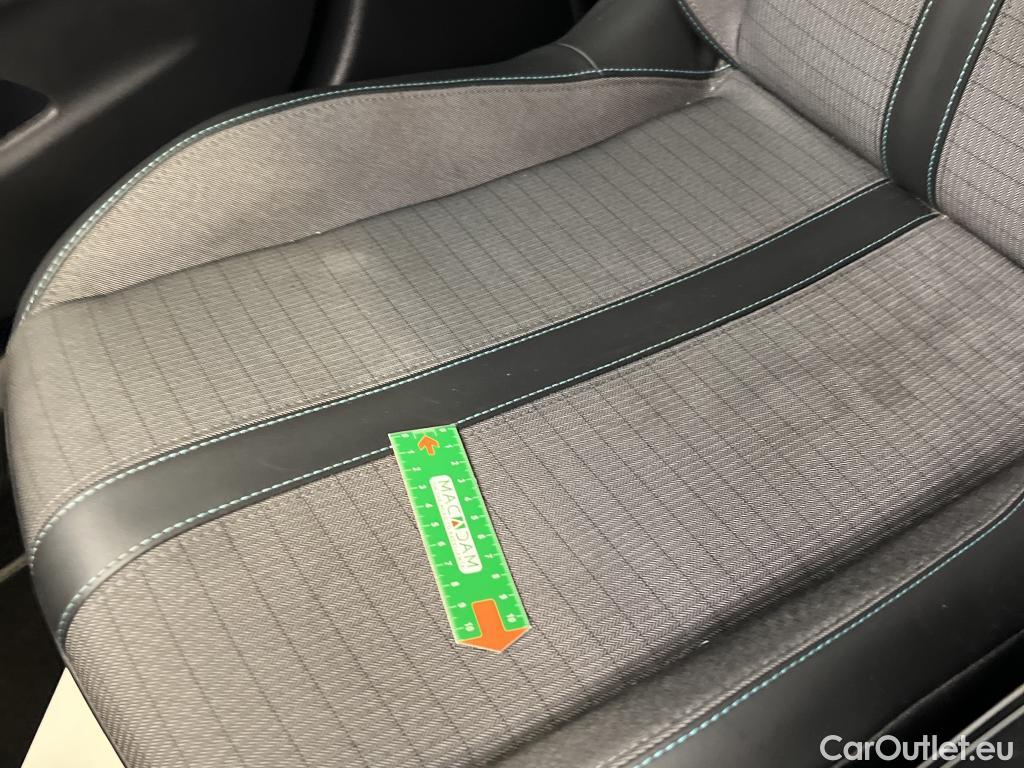  Peugeot  2008  Allure Business 1.5 HDi 130CV BVA8 E6d #13