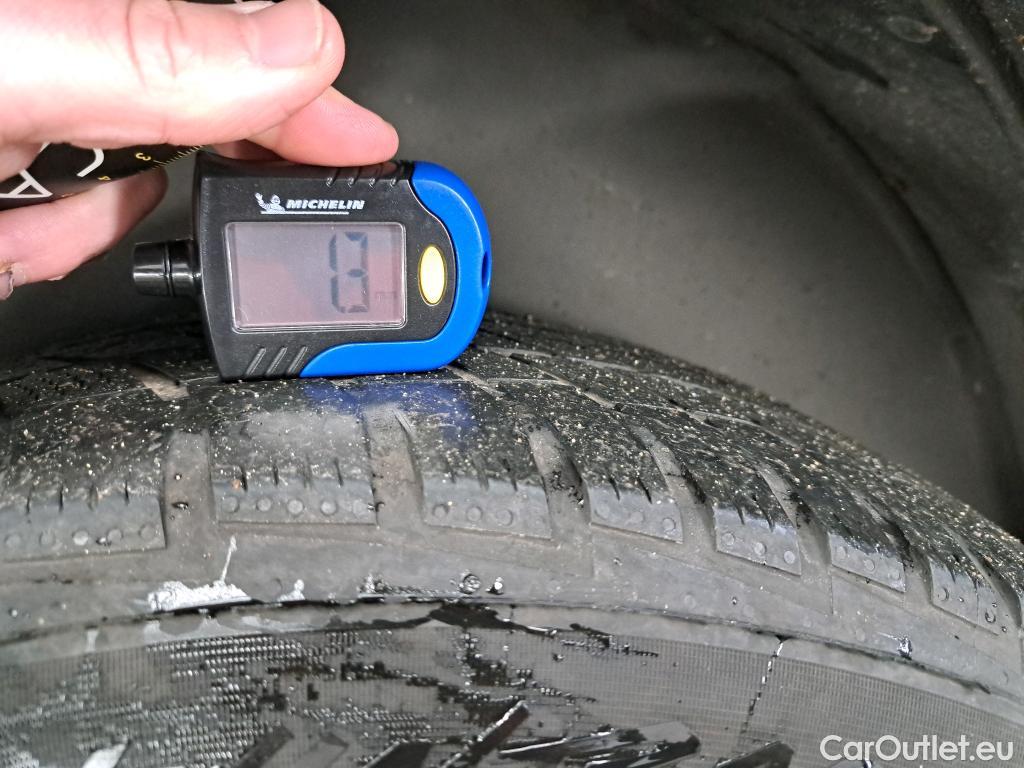  Citroen  C5 CITROEN  Aircross / 2018 / 5P / SUV Hybrid 225 ë-EAT8 Business #4