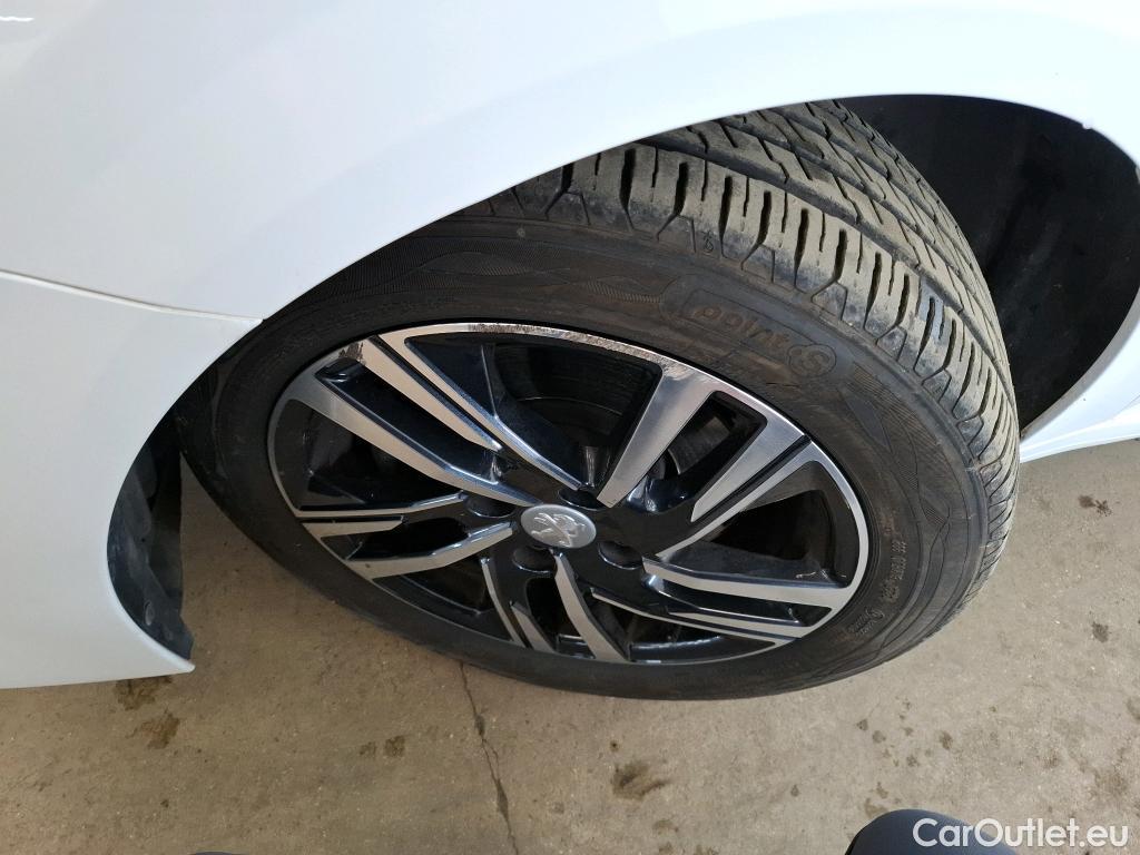  Peugeot  208  Road Trip 1.5 HDi 100CV BVM6 E6d #18