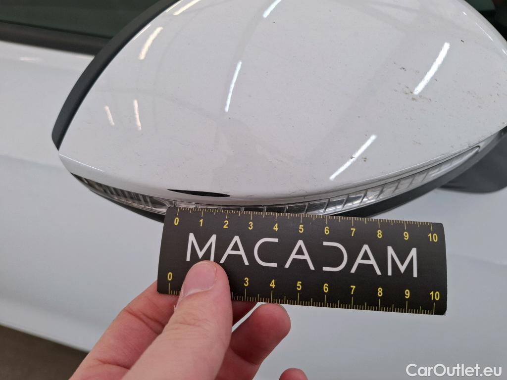  Volkswagen  Golf  VOLKSWAGEN / 2020 / 5P / Berline 2.0 TDI SCR 115 BVM6 Life Busi 1st #27