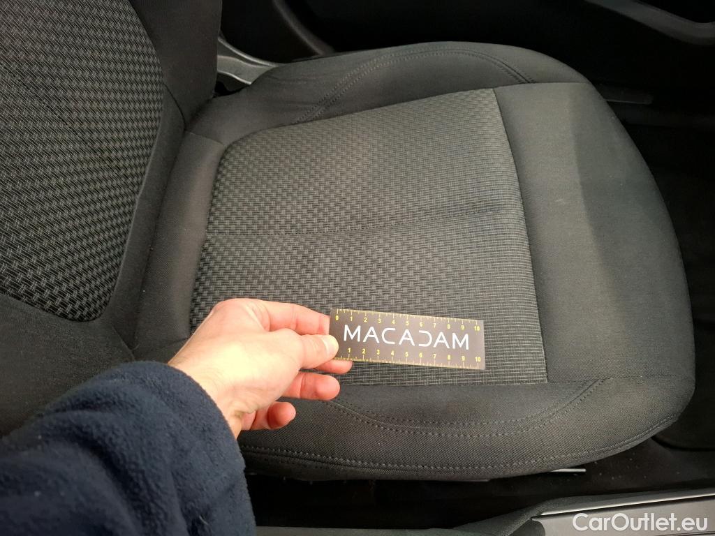  Bmw  Serie 1 Série 1 Berline 118 i Lounge 1.5 140CV BVM6 E6dT #14