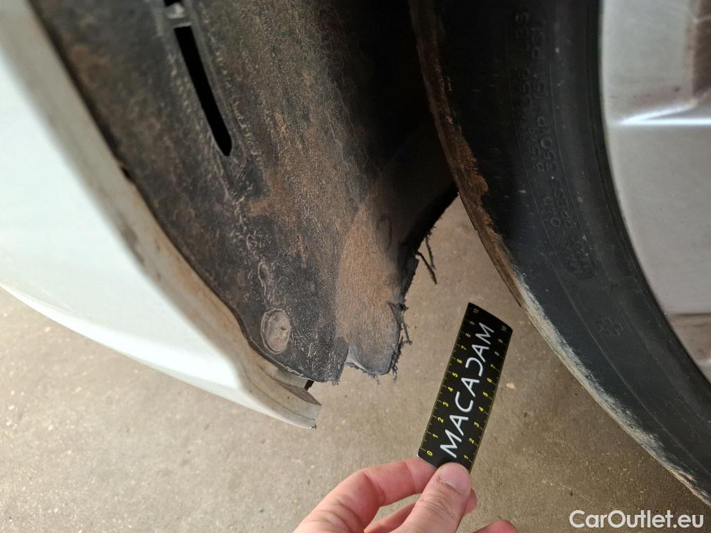  Volkswagen  Golf  VOLKSWAGEN / 2020 / 5P / Berline 2.0 TDI SCR 115 BVM6 Life Busi 1st #21