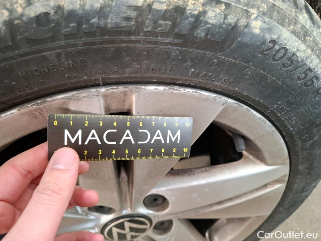  Volkswagen  Golf  VOLKSWAGEN / 2020 / 5P / Berline 2.0 TDI SCR 115 BVM6 Life Busi 1st #8