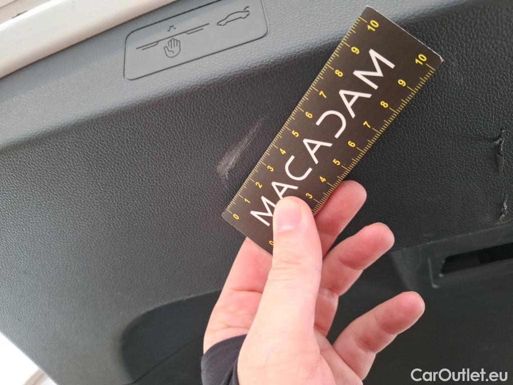  Volkswagen  Golf  VOLKSWAGEN / 2020 / 5P / Berline 2.0 TDI SCR 115 BVM6 Life Busi 1st #16