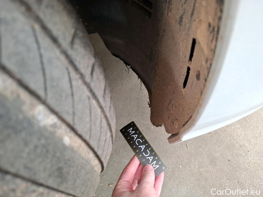  Volkswagen  Golf  VOLKSWAGEN / 2020 / 5P / Berline 2.0 TDI SCR 115 BVM6 Life Busi 1st #19