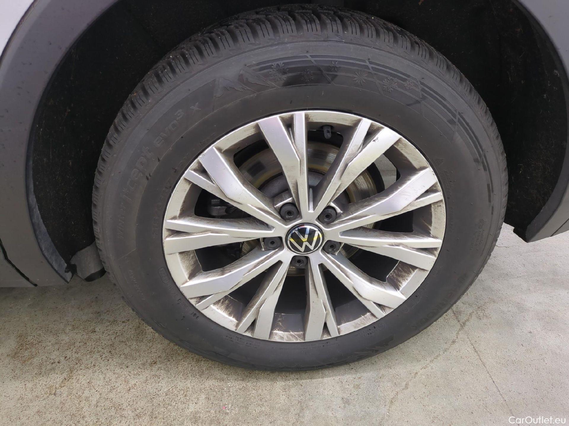  Volkswagen  Tiguan VOLKSWAGEN  / 2020 / 5P / SUV 2.0 TDI 150 DSG7 Life Business #3