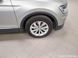  Volkswagen  Tiguan VOLKSWAGEN  / 2016 / 5P / SUV 2.0 TDI SCR 110KW BUSINESS BMT DSG #61