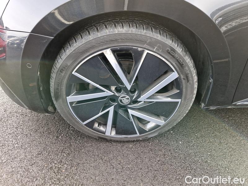  Skoda  Superb  Combi (3V5)(2015) Supe.2.0TDI 147 L&K Aut #9
