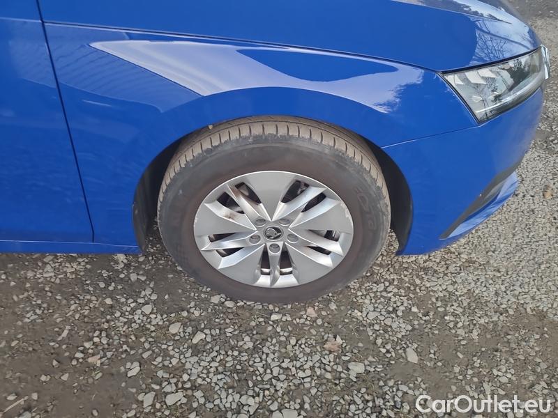  Skoda  Octavia  Combi (NX3)(2020) Oct.Combi 1.5TSI 110 Ambition #7